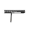 BLK LBL Bipodin innovatiivinen barrel-through-muotoilu takaa tasapainoisen ja vakaamman ampuma-asennon, jossa jalat taittuvat helposti kuljetuksen ajaksi.